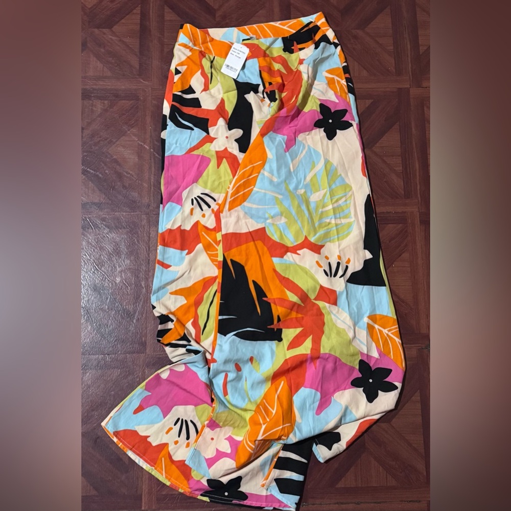 Colorful Floral Wide-Leg Pants - Picture 3 of 4